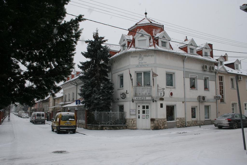 Szent György Fogadó Pécs Exterior foto